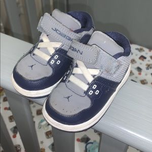 2 paisa of shoes. Jordan’s and Walmart brand